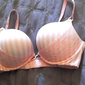 Victoria's secret bra